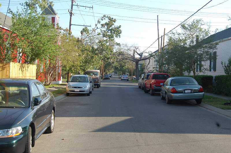 New Orleans 04-08-06 059.JPG - Octavia Street.  James & Gretchen's home is to the left, behind Jan's (green) car.